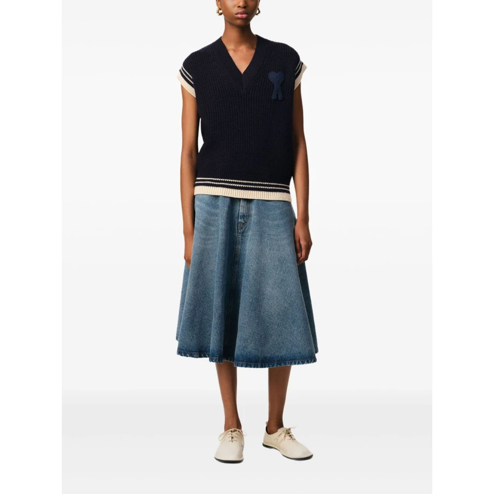 Ami Paris Blauwe V-hals trui met kenmerkend motief Blue Heren