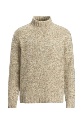 beige-rollneck-sweater-mika