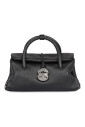 sac-a-main-en-cuir-elegant-avec-clous
