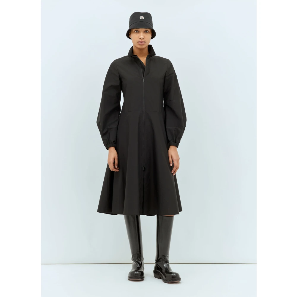 Moncler Langemouw jurk in schelppatroon met peplum Black Dames