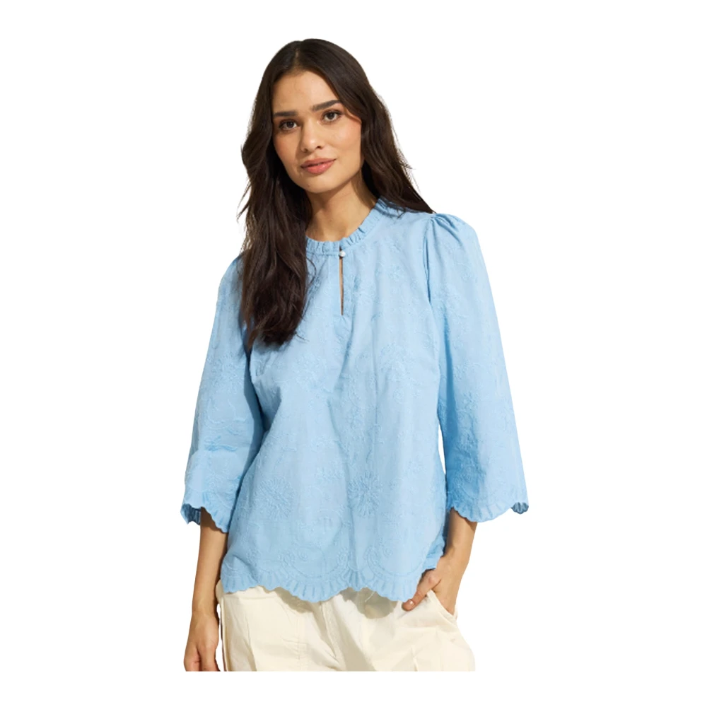 IN Front Blauwe Asta Blouse met Geborduurde Motieven Blue Dames