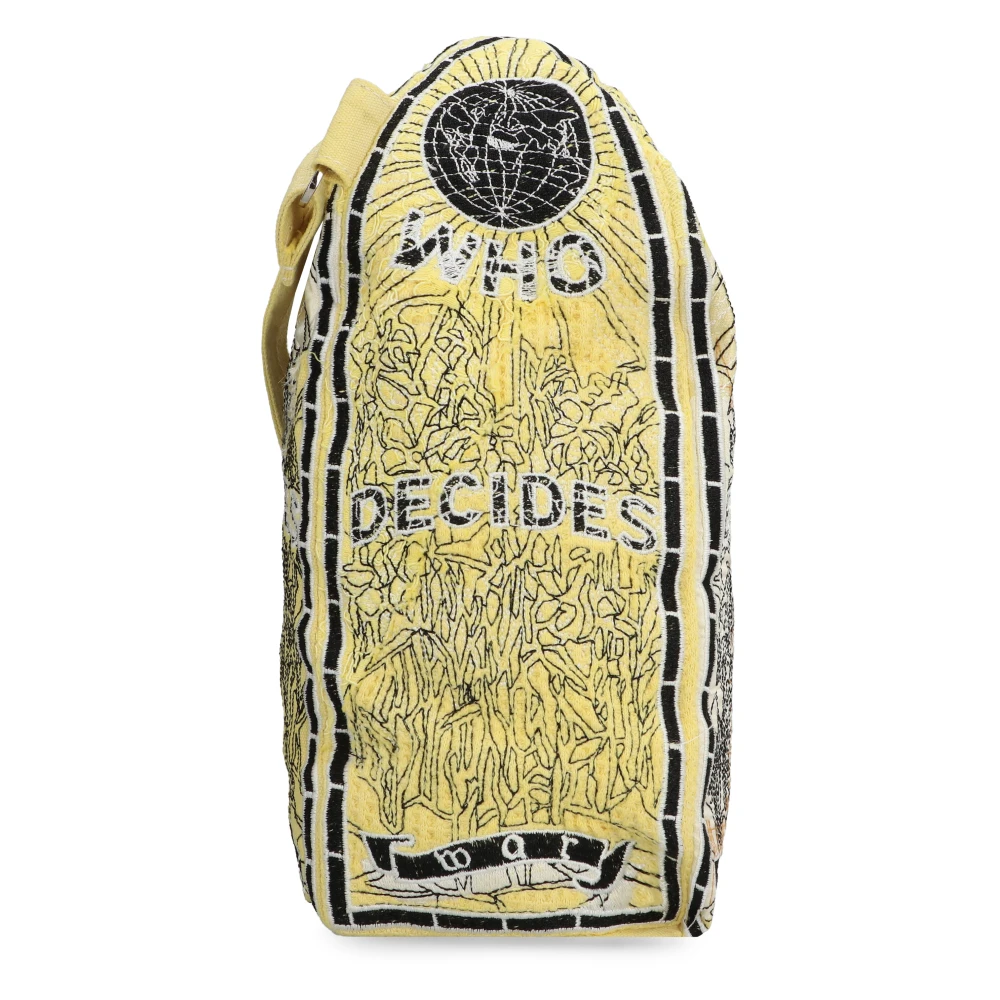 Who Decides War Crossbody tas met geborduurde patches Yellow Heren