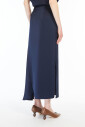 jupe-midi-satinee-bleue-avec-fente
