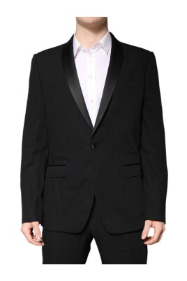 luxury-wool-suit-with-silk-lining