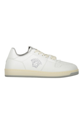 leather-sneakers-with-logo-detail