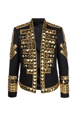 blazer-en-cuir-a-clous
