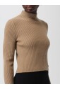 pull-cotele-a-col-montant