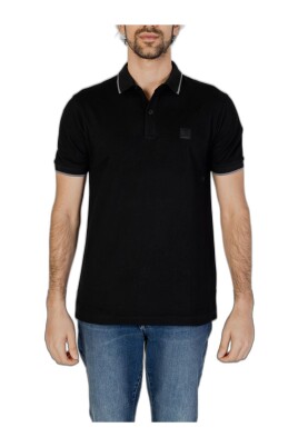 black-short-sleeve-polo-shirt