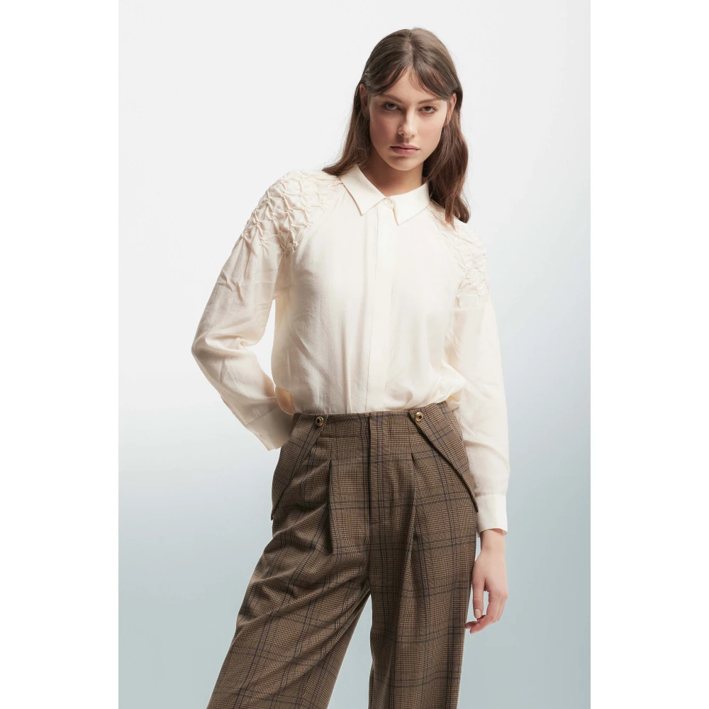 Kocca Gesmockte Schouder Shirt White Dames