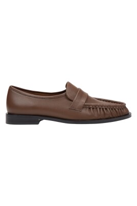brun-laeder-loafers-til-kvinder-med-dekorativ-samling