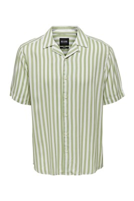 green-geometric-short-sleeve-shirt
