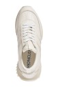 baskets-white-city-avec-accent-en-forme-de-m
