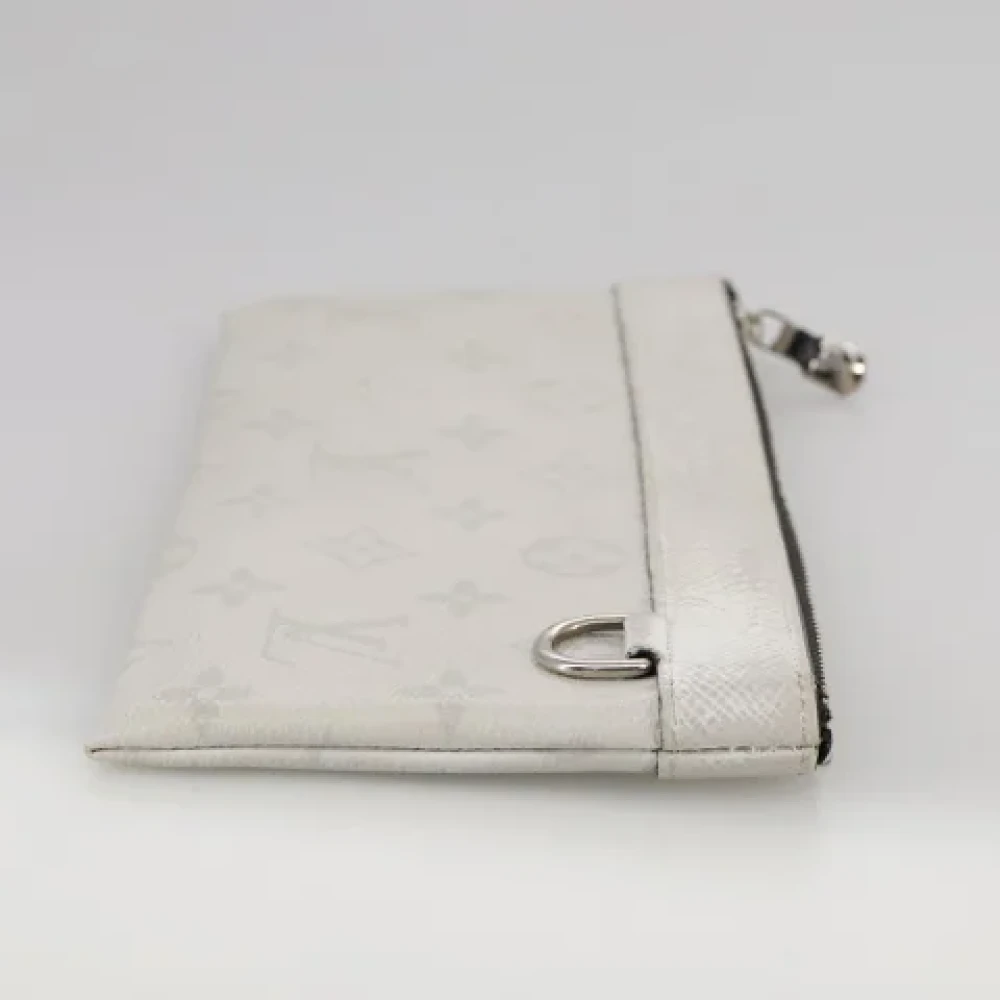 Louis Vuitton Vintage Pre-owned Leather clutches Gray Dames