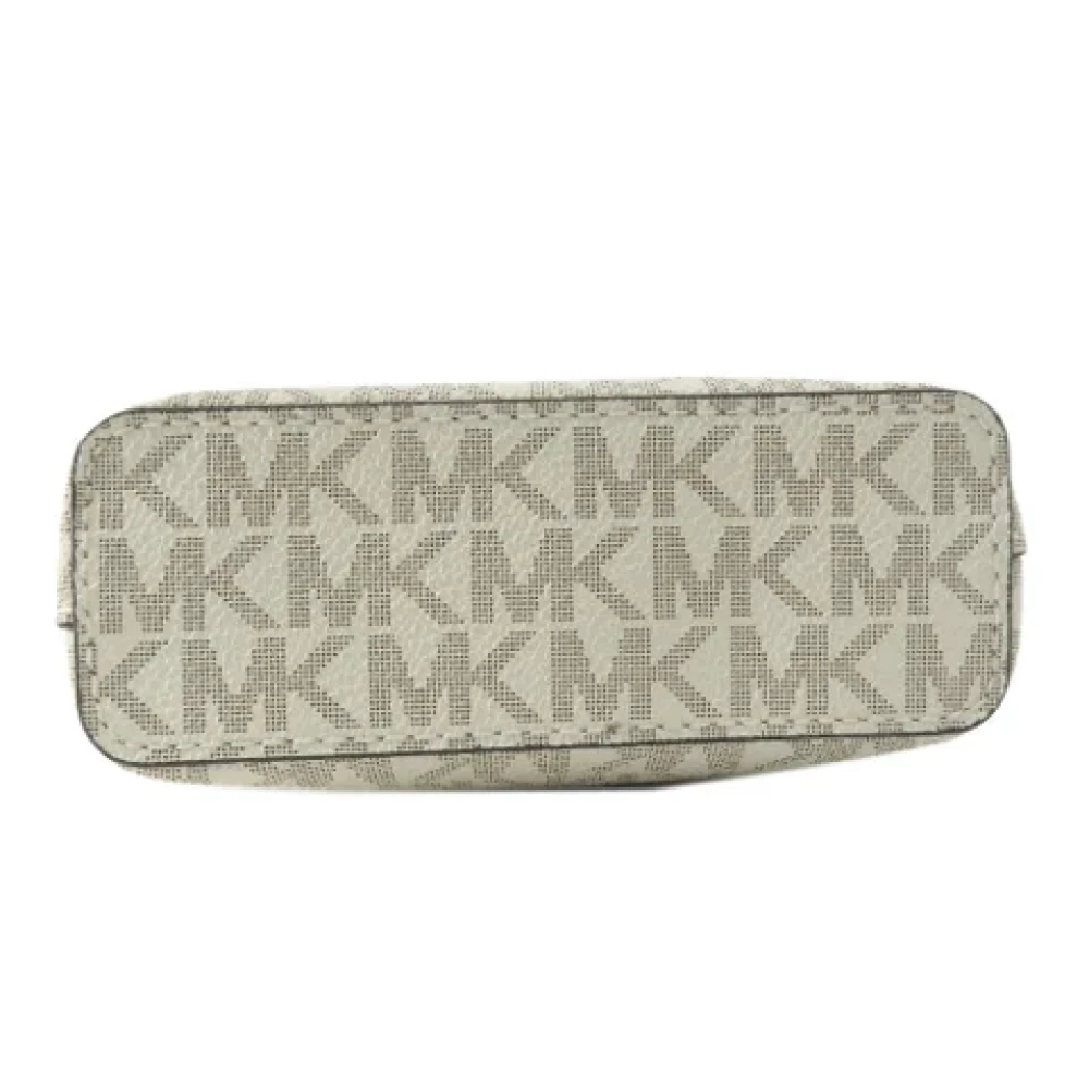 Michael Kors Pre-owned Fabric shoulder-bags Beige Dames