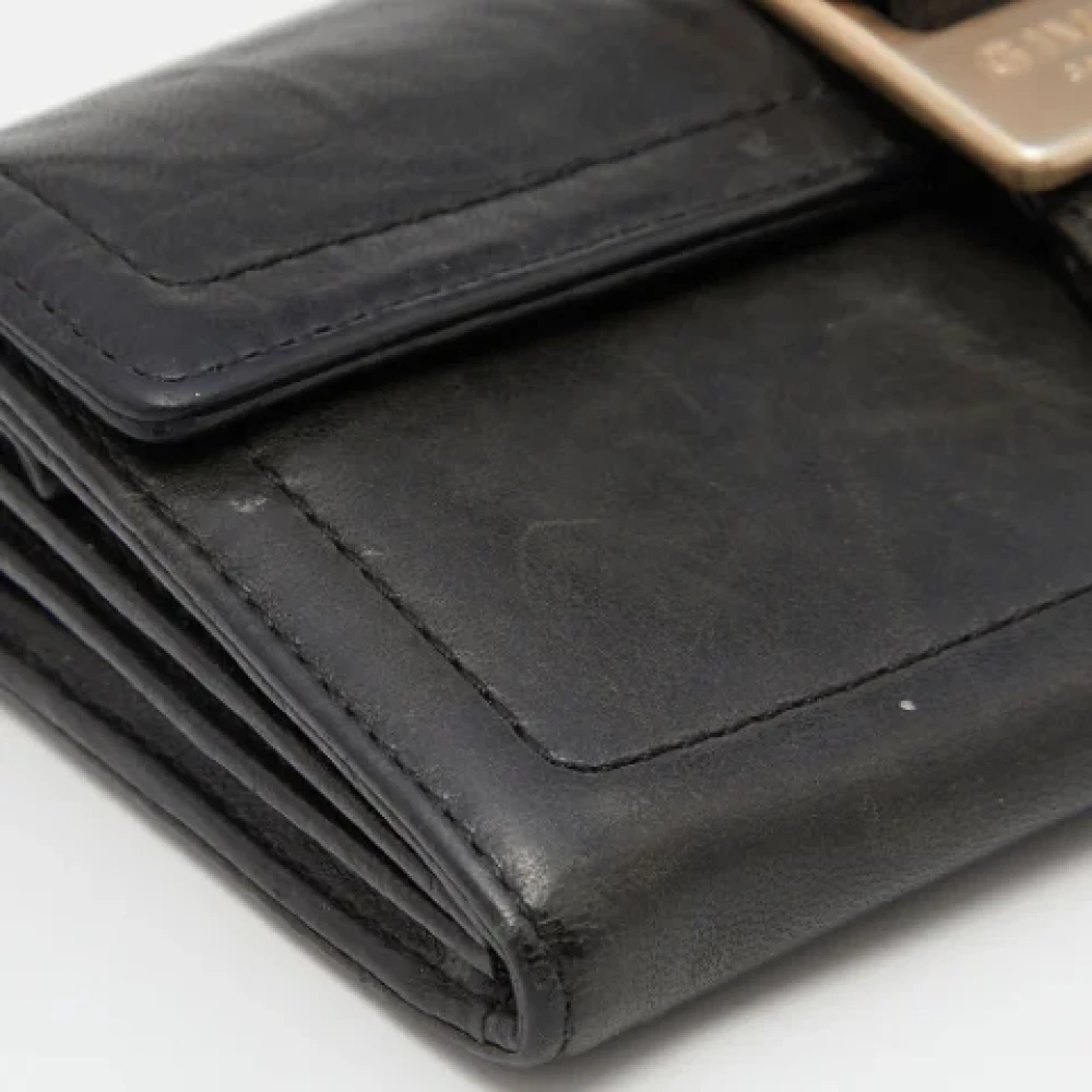 Givenchy Pre-owned Leather wallets Green Dames