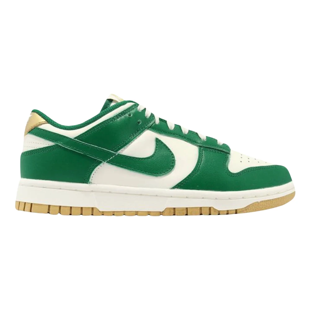 Nike - Shoes > Sneakers - Green - Nike - Modalova