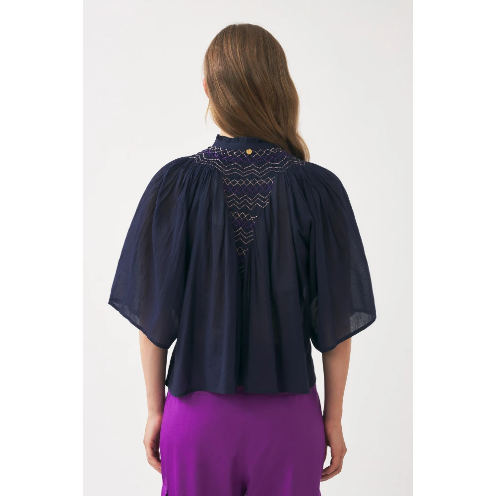 Antik batik Katoenen voile handgeborduurde blouse Ayo Blue Dames