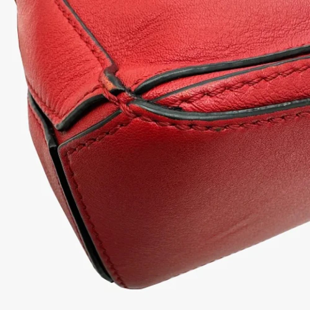 Loewe Pre-owned Leather shoulder-bags Red Dames