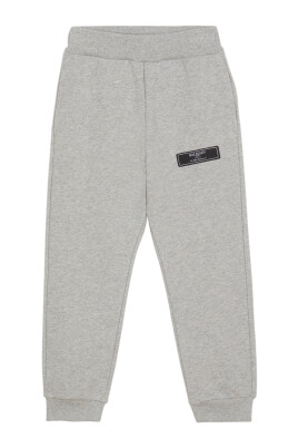 jogging-a-etiquette-pierre-balmain