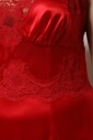 robe-longue-rouge-sans-manches-en-soie