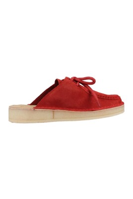 mules-elegantes-pour-nomades-modernes
