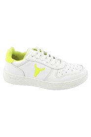 Enige sneakers