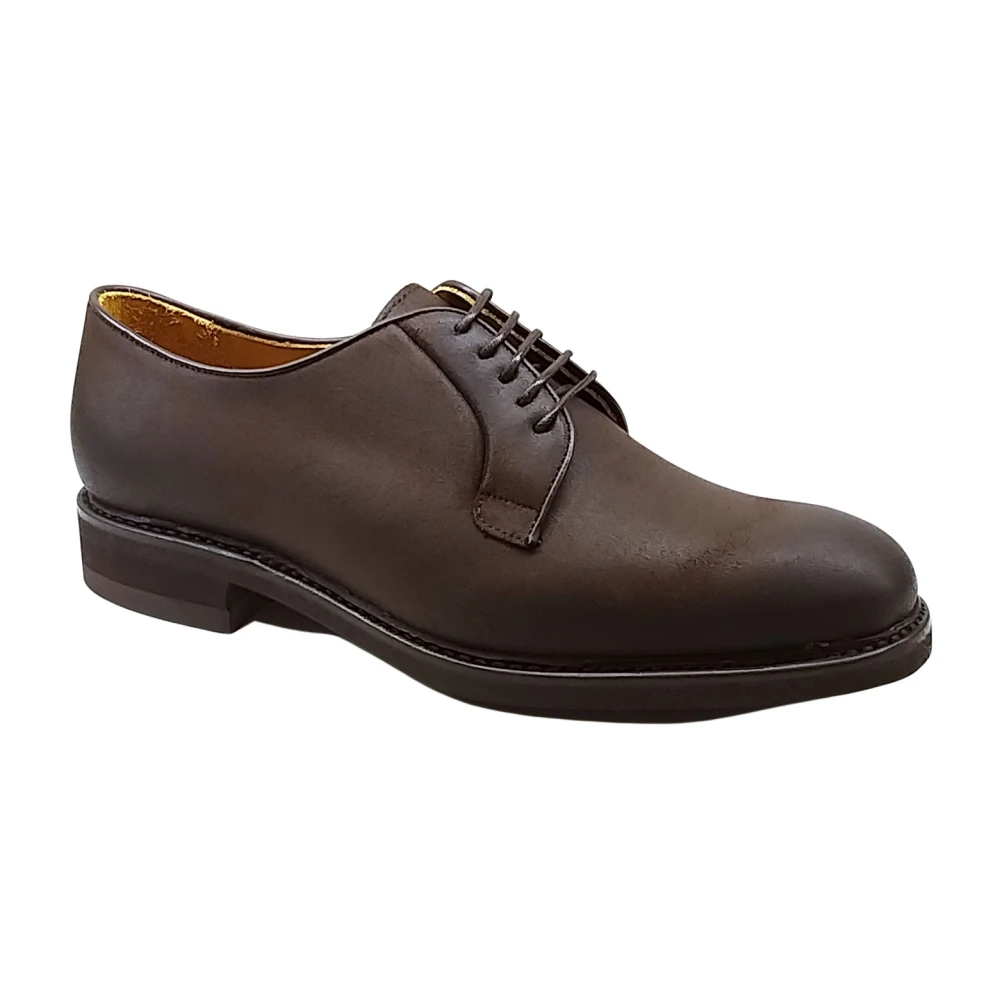 Berwick Bruine Leren Blucher Schoen met Vibram Rubberen Zool Brown Heren