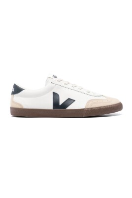 hvide-laedersneakers-stilfuldt-design