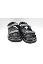 chaussures-noires-a-lacets-pour-femmes