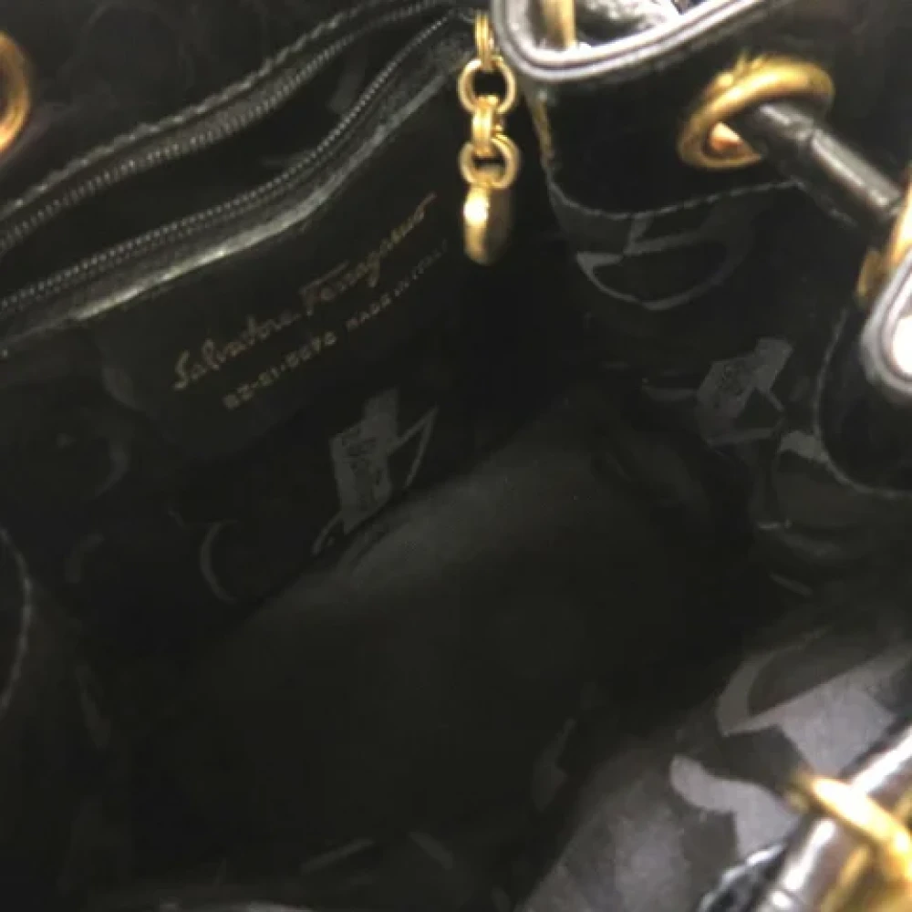 Salvatore Ferragamo Pre-owned Fabric backpacks Black Dames