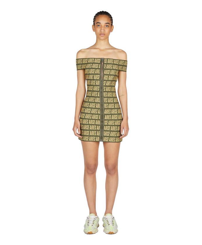 logo-mini-jurk-met-off-the-shoulder-design