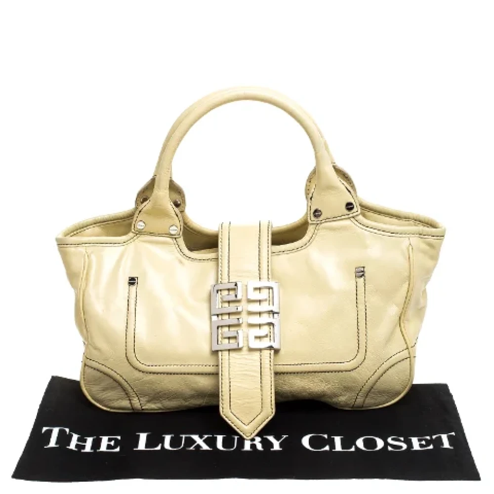 Givenchy Pre-owned Leather totes Yellow Dames