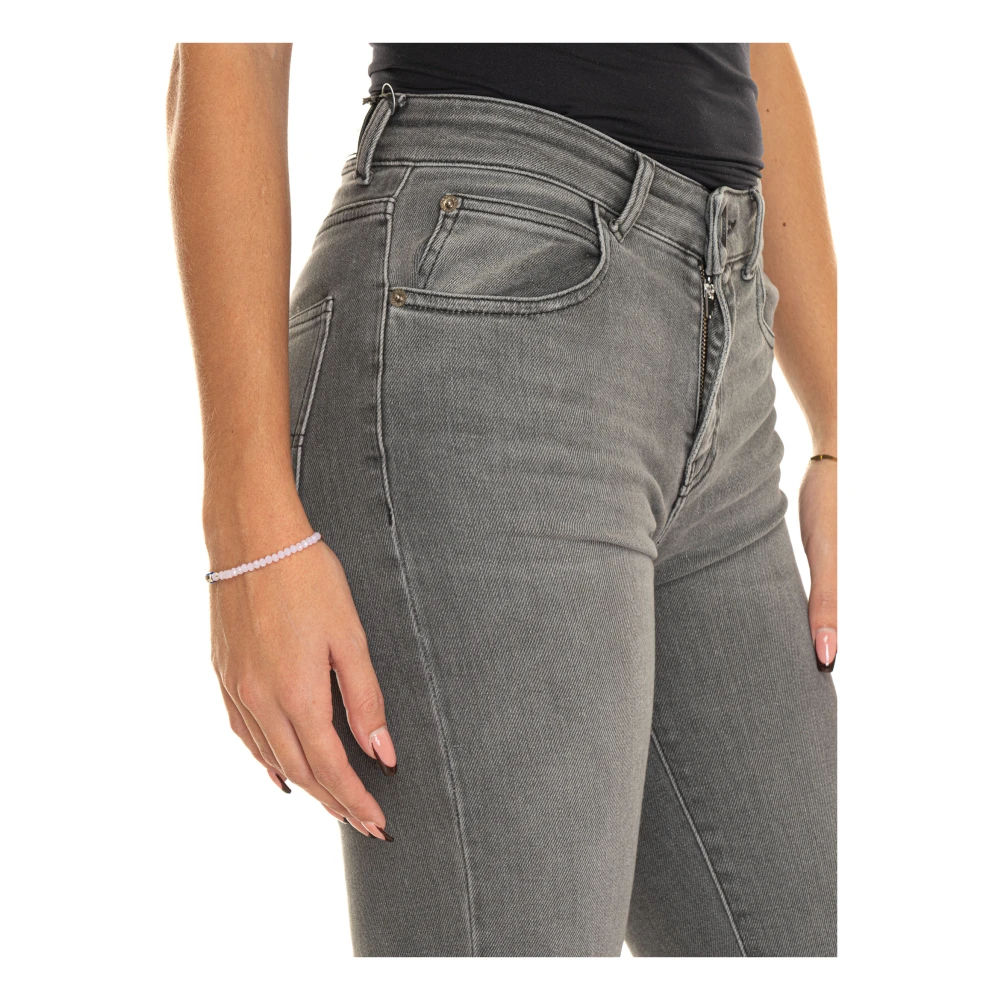 Emporio Armani Klassieke Denim Jeans voor Dagelijks Gebruik Gray Dames