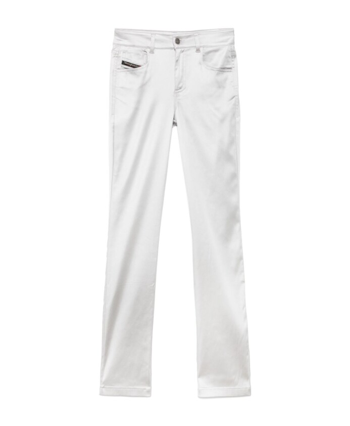 white-trousers-with-classic-five-pockets