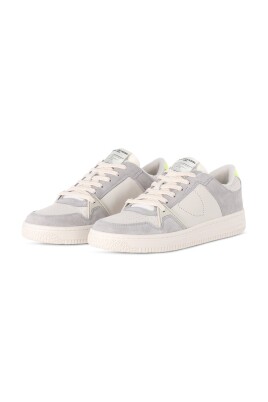 sneaker-classique-en-cuir-avec-details-en-velours