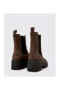 bottines-chelsea-en-daim-marron
