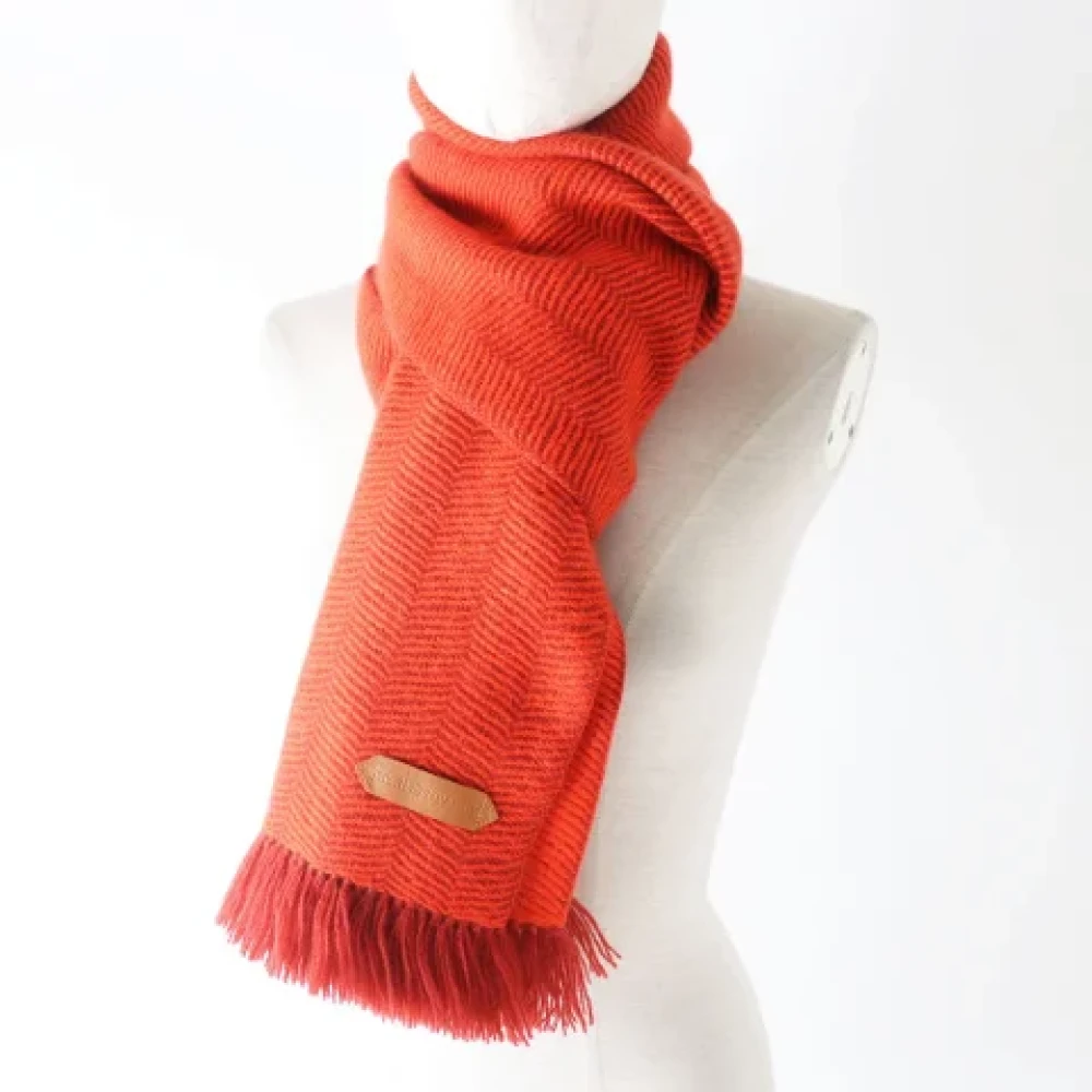 Hermès Vintage Pre-owned Wool scarves Red Dames