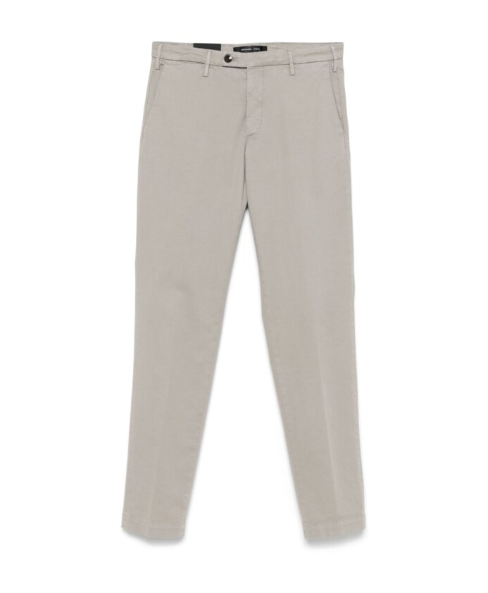 pantalon-gris-eleve-style-ss25