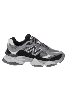 chaussures-plates-noires
