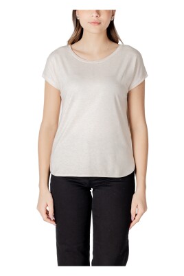 beige-kortaermet-t-shirt