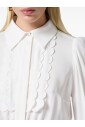 witte-button-up-shirt-met-stropdas