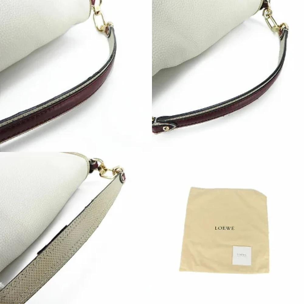 Loewe Pre-owned Leather shoulder-bags White Dames