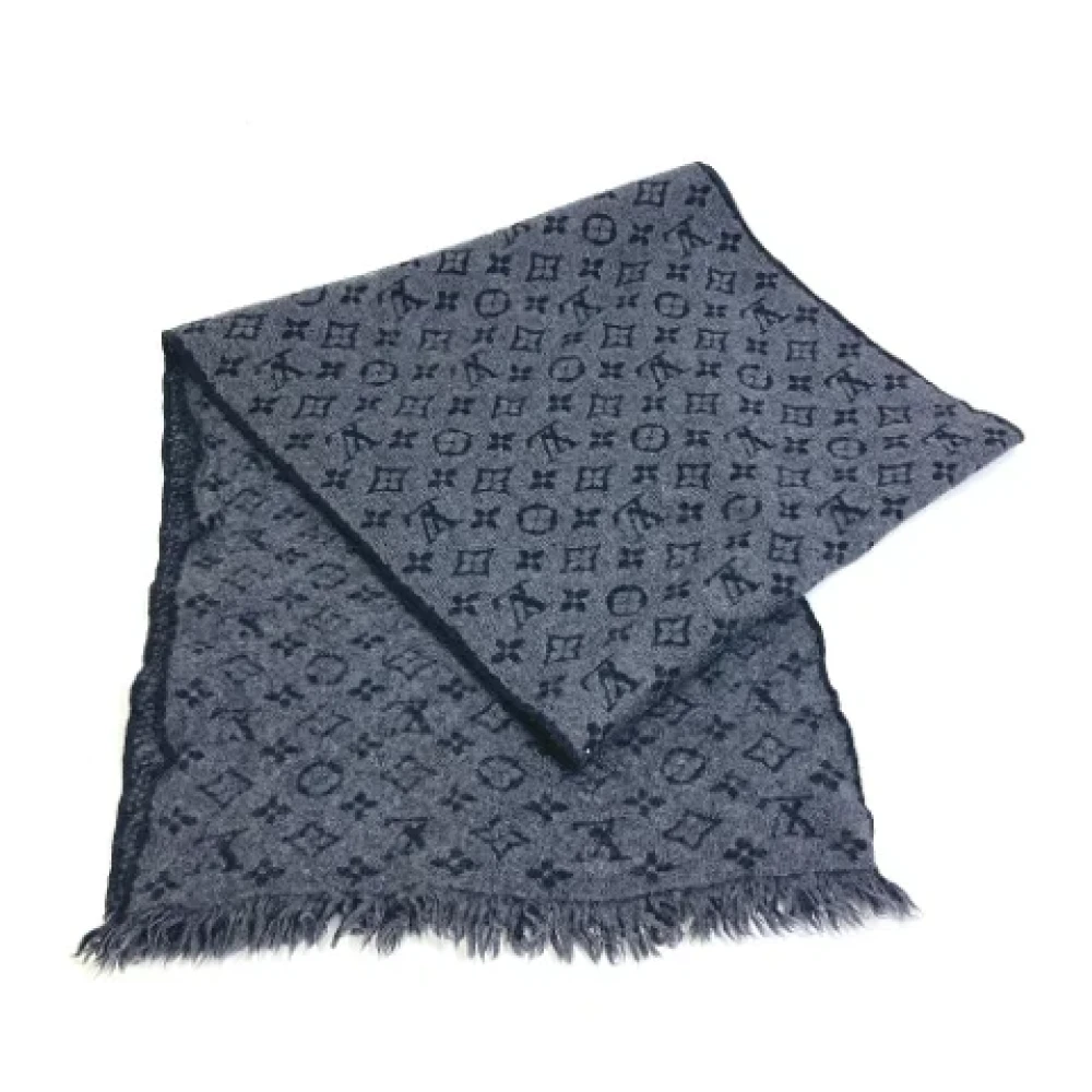 Louis Vuitton Vintage Pre-owned Wool scarves Gray Heren