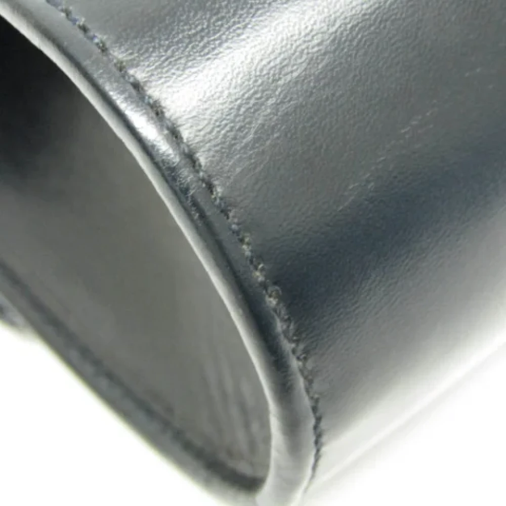 Salvatore Ferragamo Pre-owned Leather shoulder-bags Black Dames
