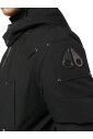 bomber-noir-avec-design-isole