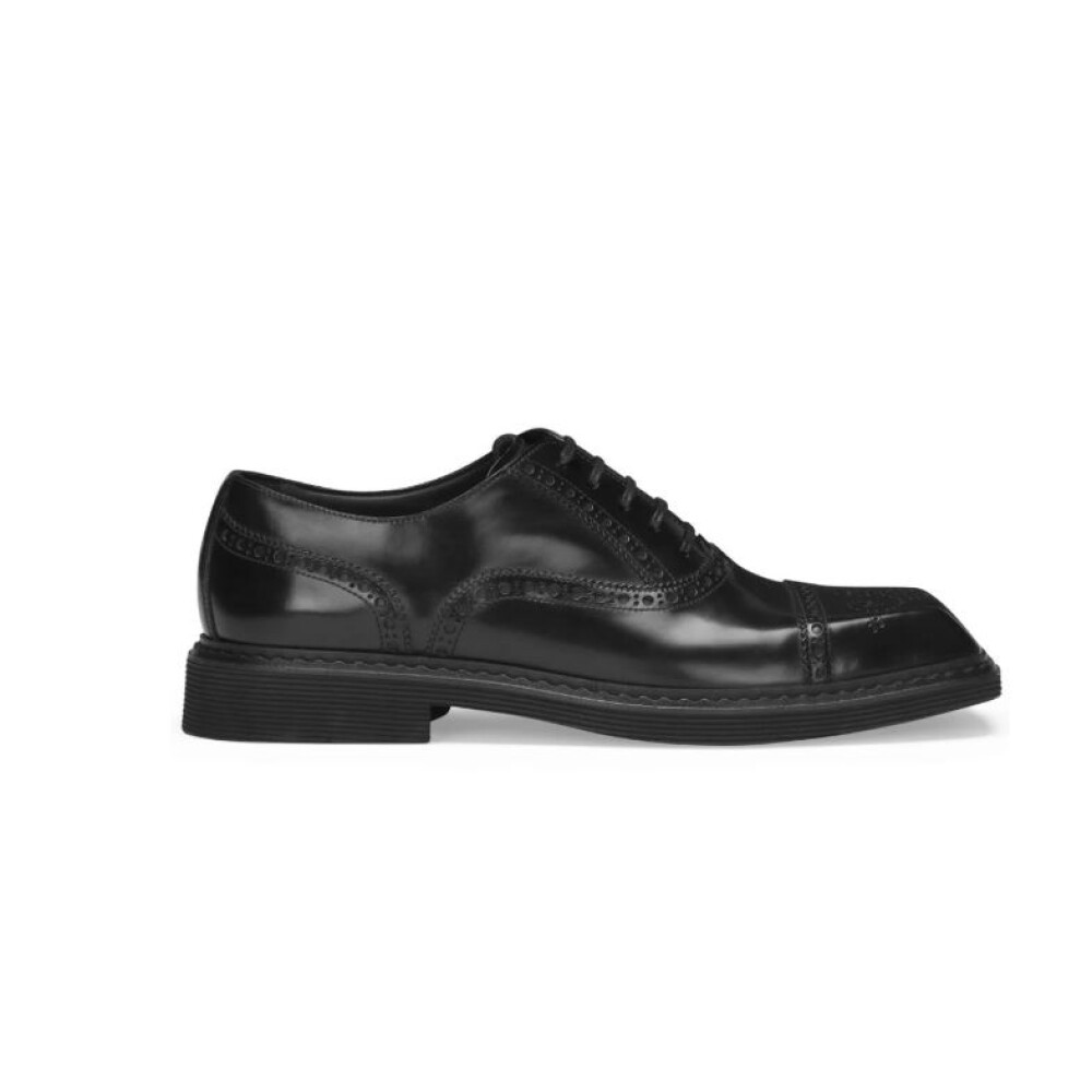 Chaussures Derby Perforees a Bout Carre Dolce Gabbana Chaussures Richelieu Miinto