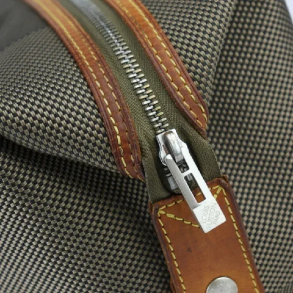 Louis Vuitton Vintage Pre-owned Leather clutches Green Unisex