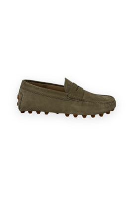 classic-leather-loafers-for-men