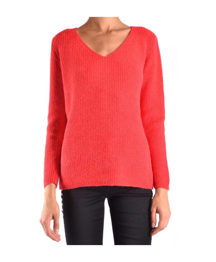 stylish-sweaters-for-a-chic-look