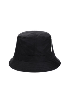 chapeau-en-nylon-noir-avec-poche-laterale